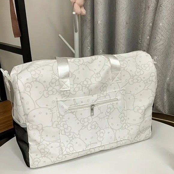 Large Hello Kitty Shoulder Travel Bag Authentic - Picture 4 of 4